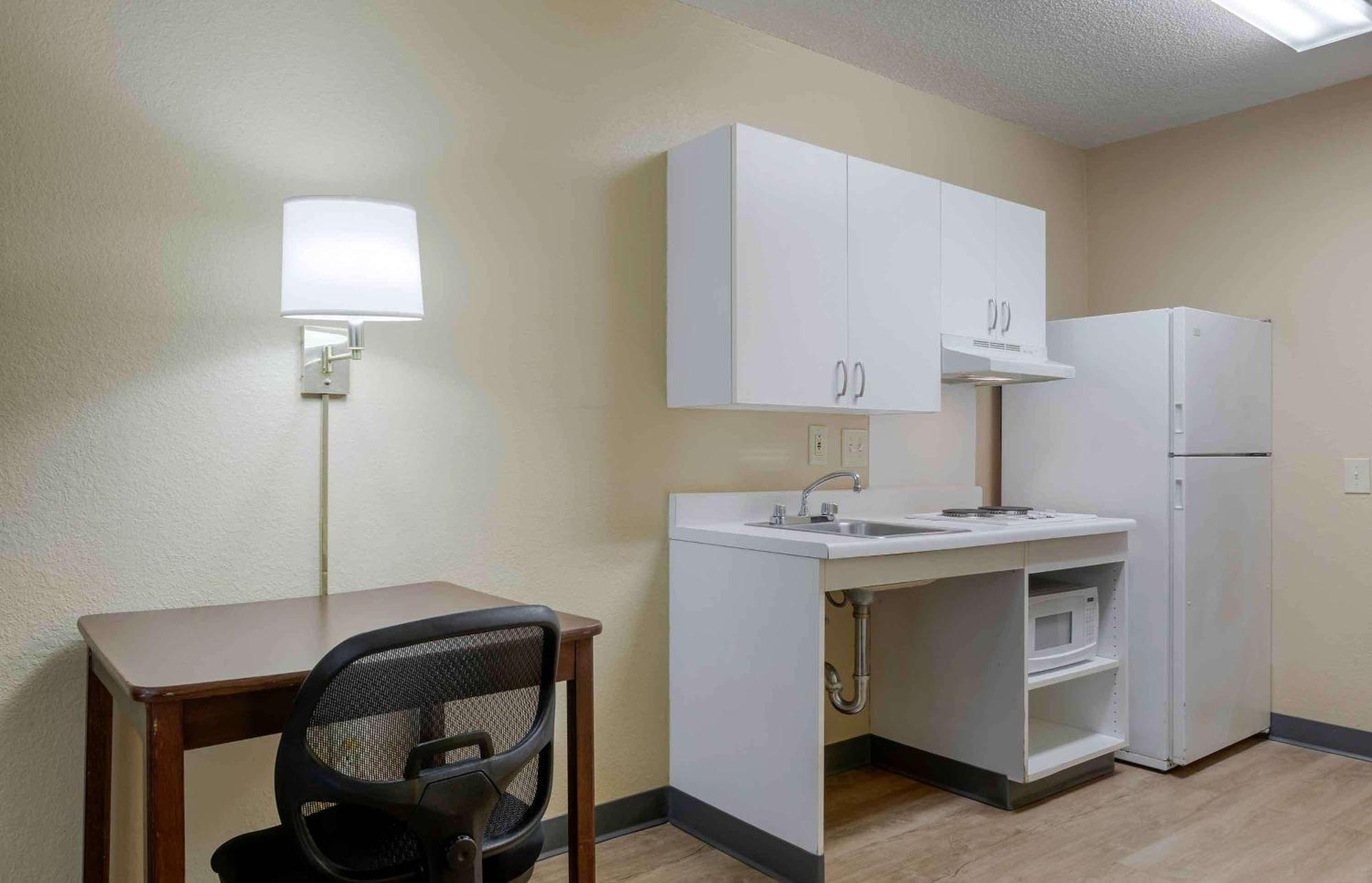 Extended Stay America Suites - Fort Lauderdale - Cypress Creek - Nw 6Th Way ภายนอก รูปภาพ