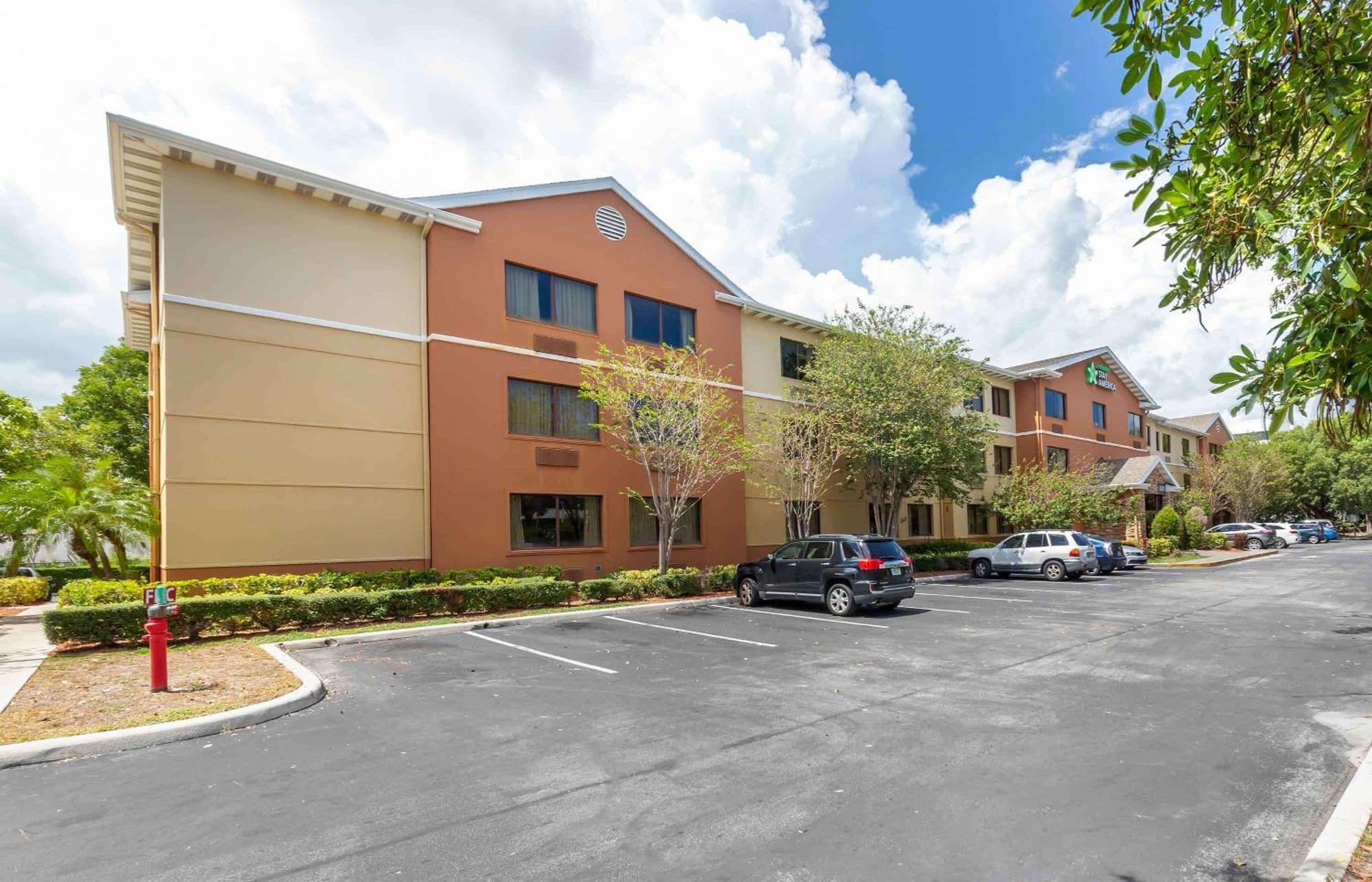 Extended Stay America Suites - Fort Lauderdale - Cypress Creek - Nw 6Th Way ภายนอก รูปภาพ